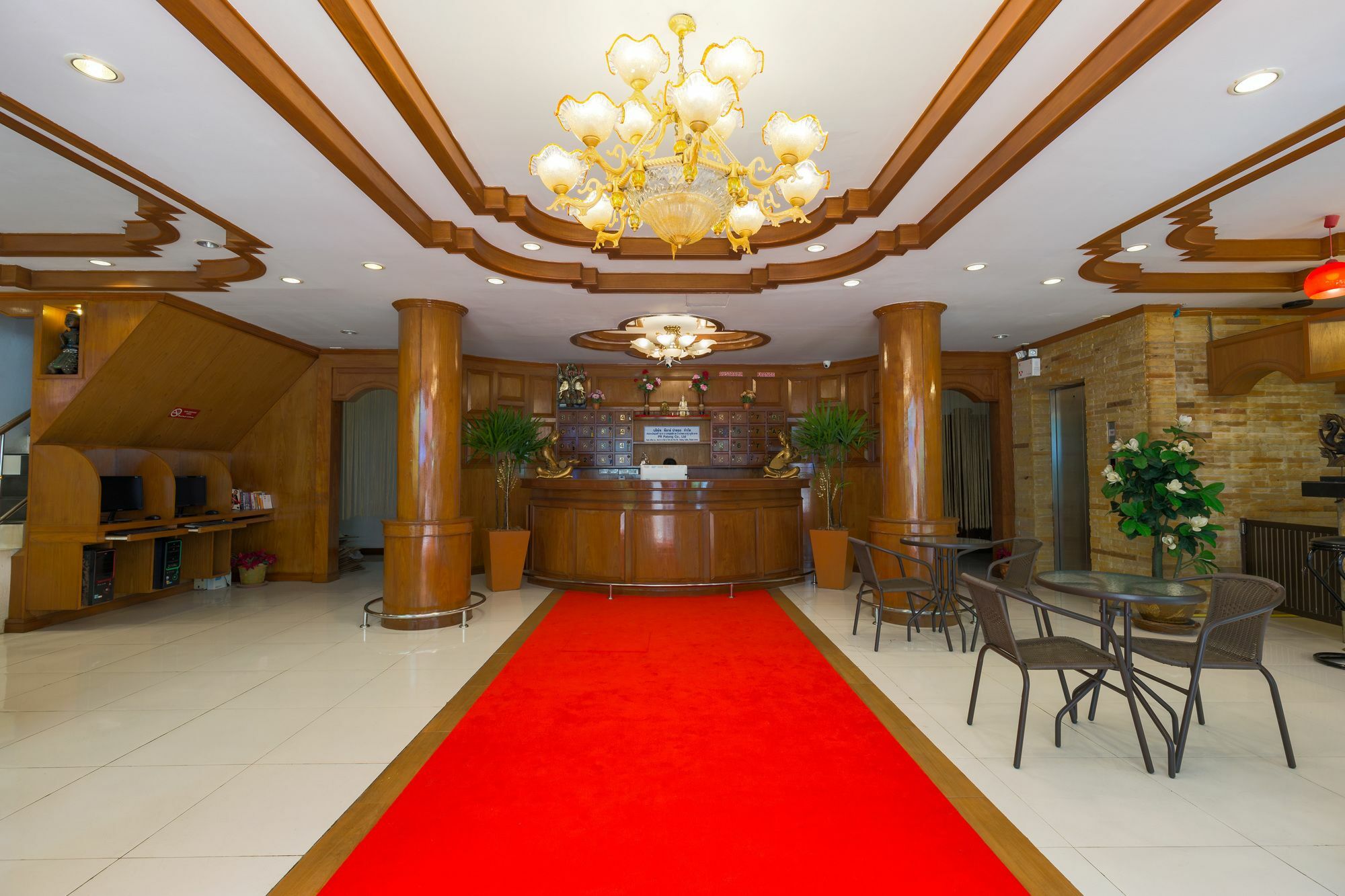 Pr芭东公寓 Patong 外观 照片